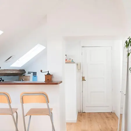 Apartment Lovely Bright Apartment Close To Opera Paris