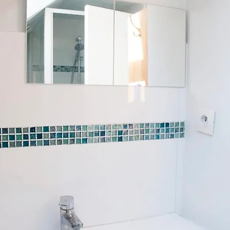 Lovely Bright Apartment Close To Opera Apartment